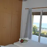 Limanaki アパート *