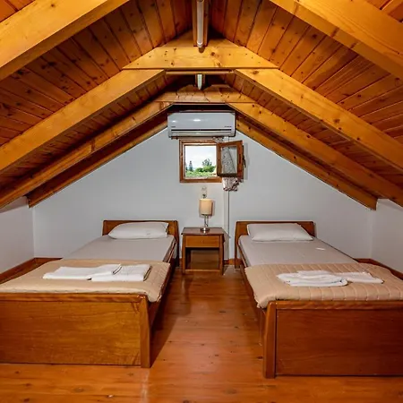 Appartement Limanaki *