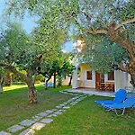 Limanaki Apartment *